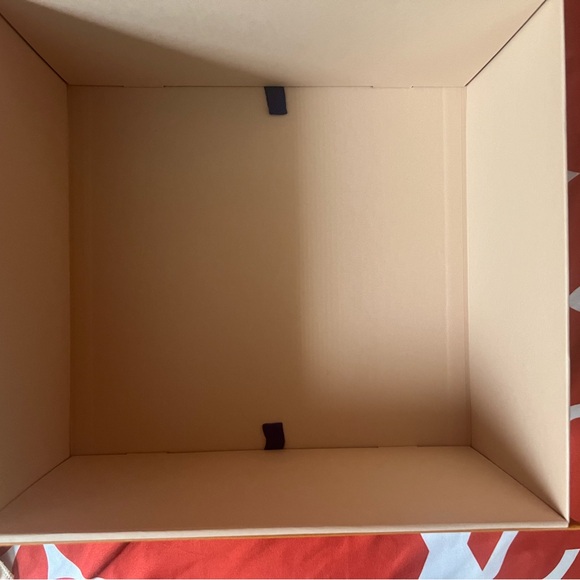 NWOT LOUIS VUITTON LOOP BAG - Picture 9 of 10